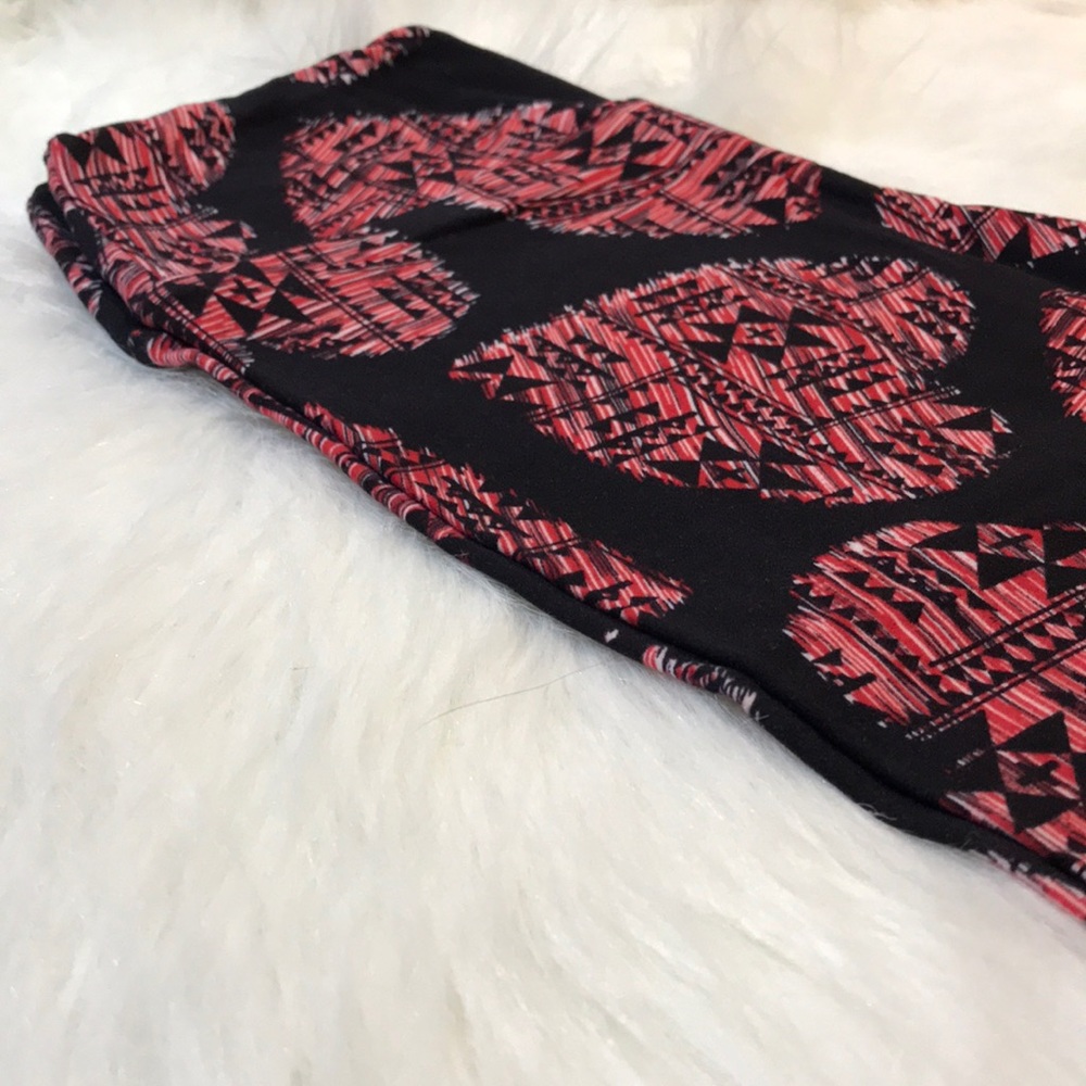 LuLaRoe OS Heart Leggings Tribal print